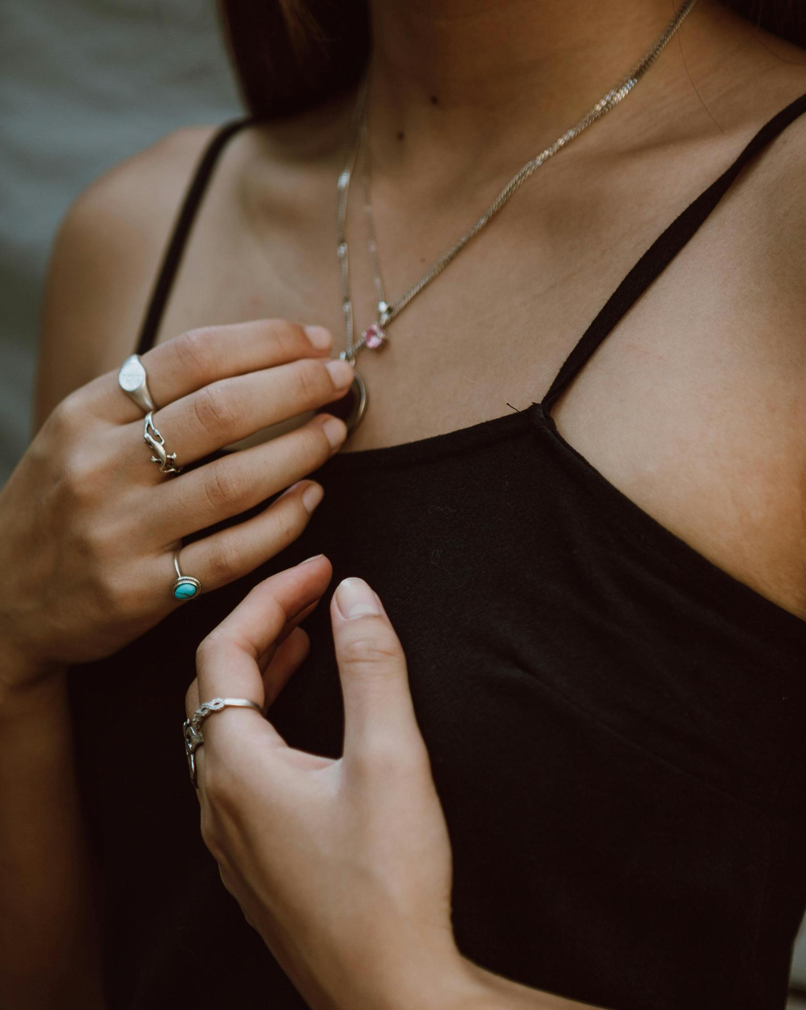 Chain vs Necklace: Understanding the Differences and How to Choose the Right One